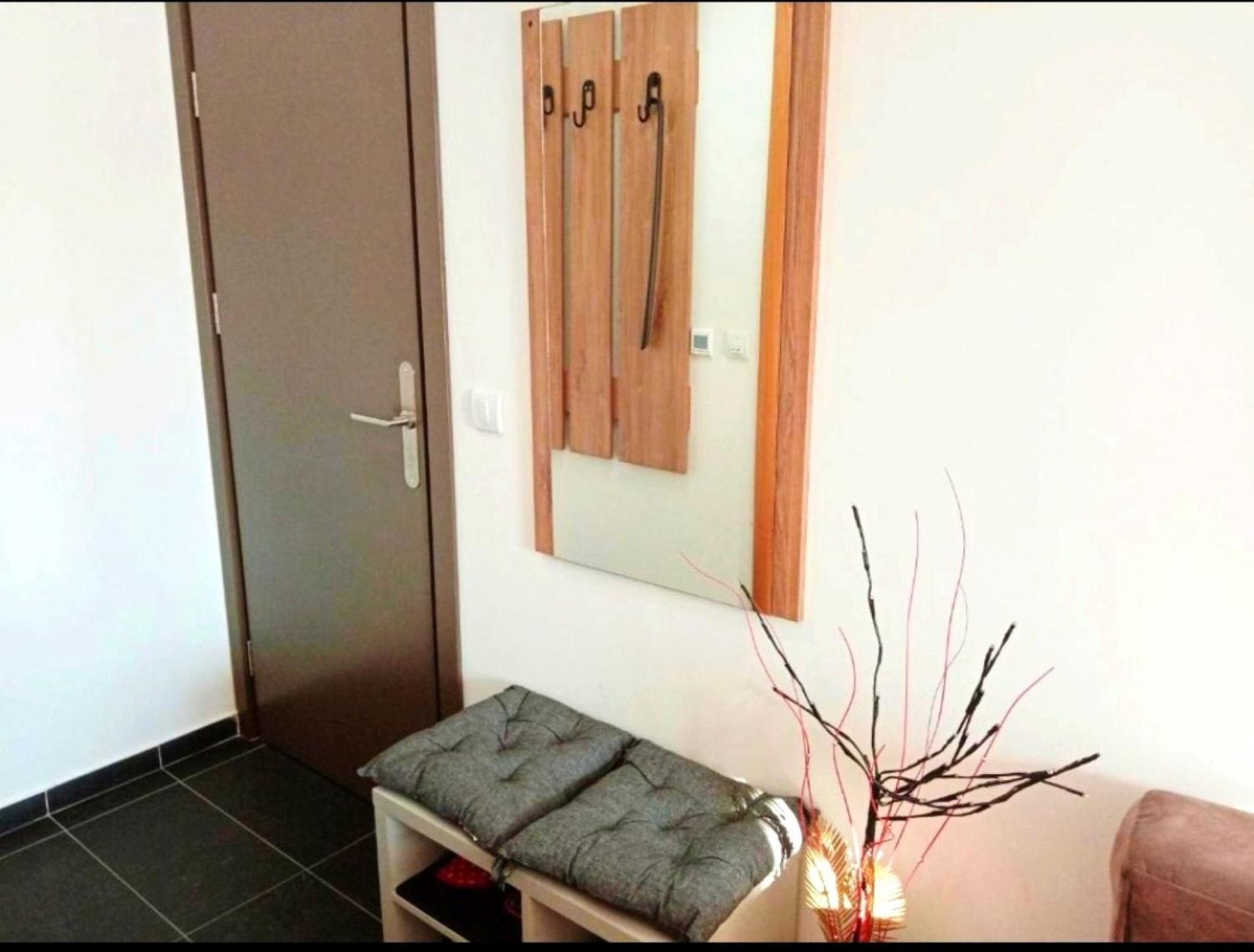 Wolf Apartment